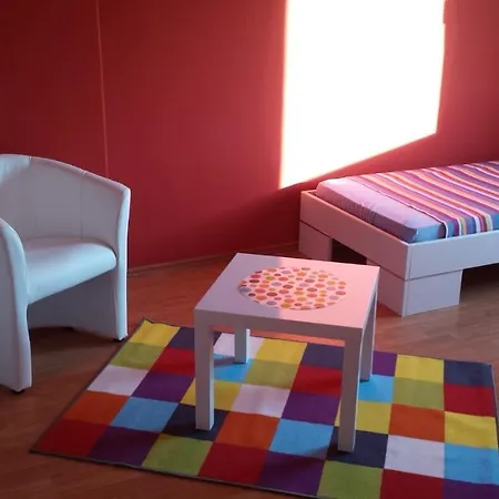 Krasny Klidny Byt Primo V Centru Na Pesi Zone * Hradec Králové